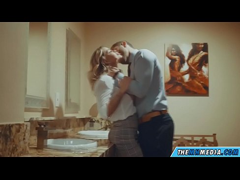 ❤️ Kai krūtininga blondinė vilioja tave viešajame tualete ❤️ Gražus porno prie lt.porn-list.ru ﹏